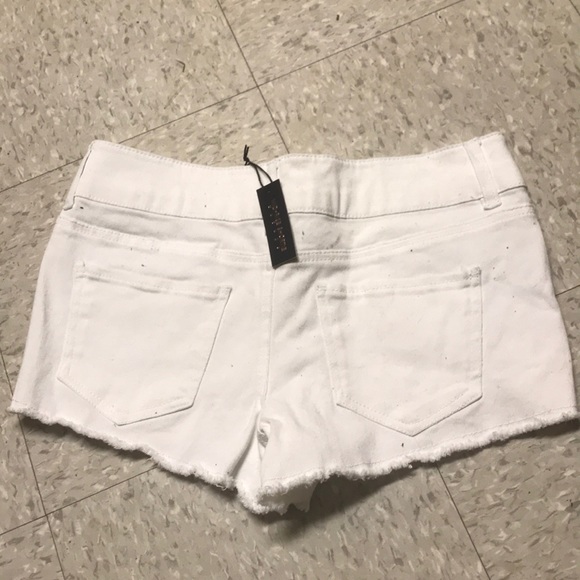 White Refuge Shorts - Charlotte Russe - Picture 2 of 2